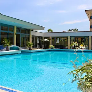 https://hotel-dolomiti.hotelinveneto.com
